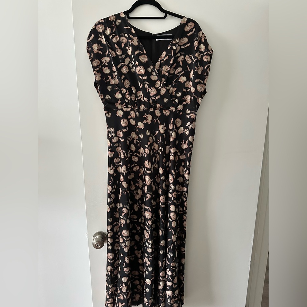 Petal & Pup Amarlee Floral Maxie Dress - Picture 3 of 6